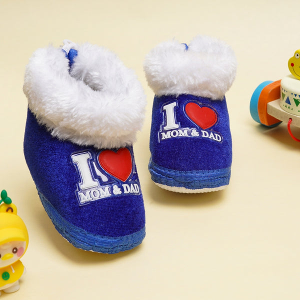 6 To 12 Months I Love Mom and Dad Print Velvet Booties