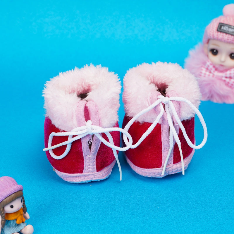 6 To 12 Months I Love Mom and Dad Print Velvet Booties