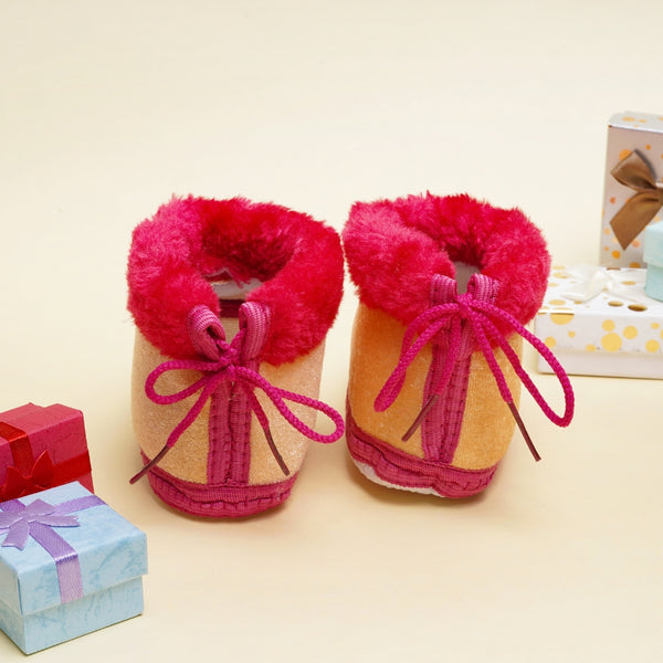 6 To 12 Months I Love Mom and Dad Print Velvet Booties