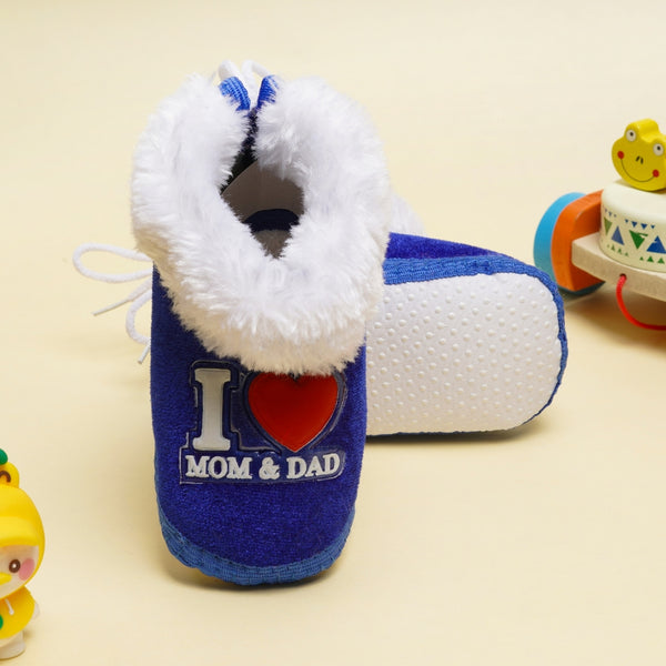 6 To 12 Months I Love Mom and Dad Print Velvet Booties