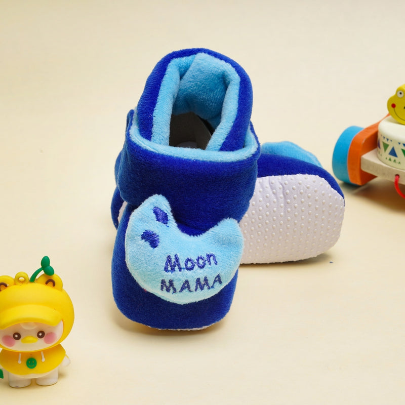 Baby Boys & Girls 6 To 12 Months Moon Mama Skin Friendly Velvet Velcro Booties