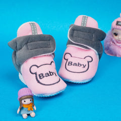 Baby Boys & Girls 6 To 12 Months Skin Friendly Animal Printed Velvet Velcro Booties