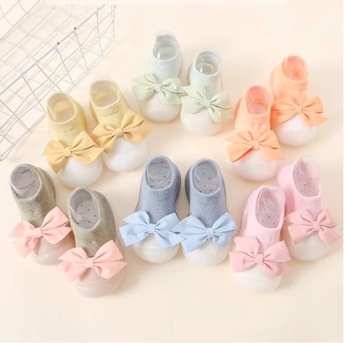 Baby Unisex Anti-Skid Silicon Sole Grip Bumper Socks Booties (Green)-BT4258