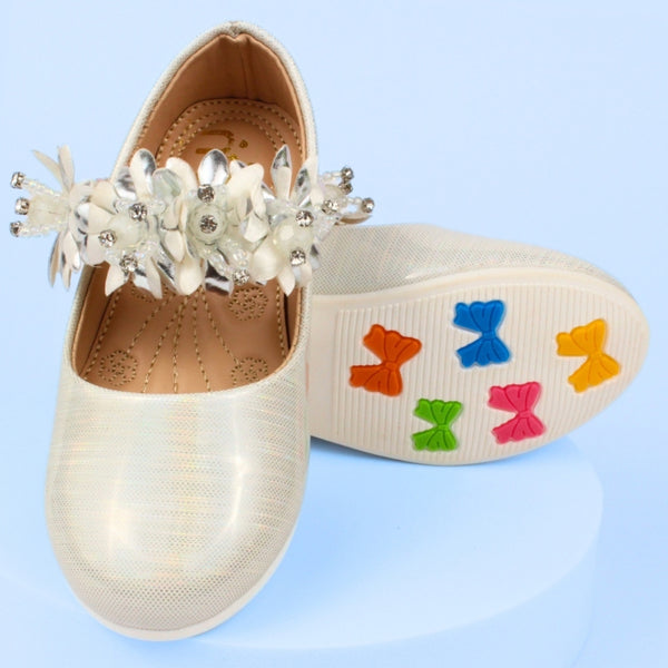 Neska Moda Girls Synthetic Leather Velcro Ballerinas/Belly Sandal (White)