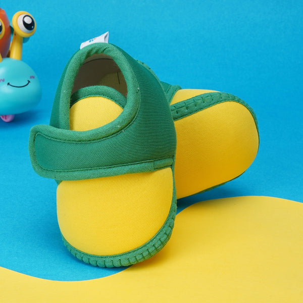 6 To 12 Months Baby Boys & Baby Girls Cute Soft Cotton Pre-Walker Sports Booties (Green,Yellow)-BT4437