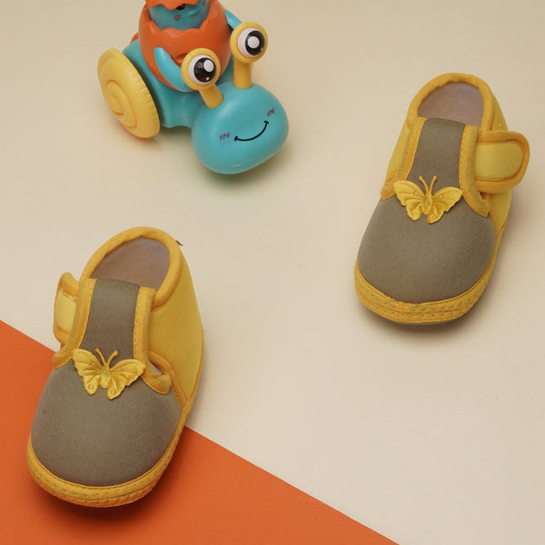 6 To 12 Months Baby Girls & Baby Boys Soft Cotton Cute Butterfly Booties (Green,Yellow)