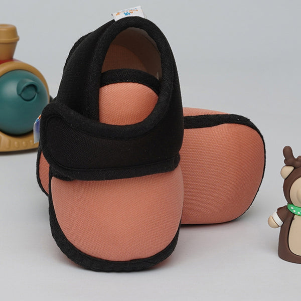 6 To 12 Months Baby Boys & Baby Girls Cute Soft Cotton Pre-Walker Sports Booties (Peach,Black)