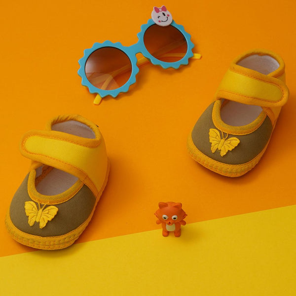 6 To 12 Months Baby Girls Soft Cotton Cute Butterfly Booties (Yellow,Mehendi)
