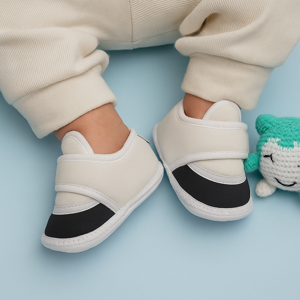 6 To 12 Months Pack Of 1 Baby Boys & Baby Girls Cotton Booties (White,Black)-BT4746