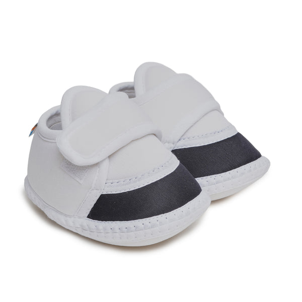 6 To 12 Months Pack Of 1 Baby Boys & Baby Girls Cotton Booties (White,Black)-BT4746