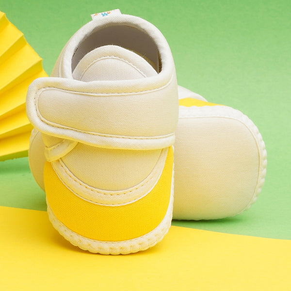6 To 12 Months Pack Of 1 Baby Boys & Baby Girls Cotton Booties (White,Yellow)-BT4757