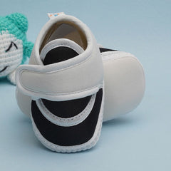 6 To 12 Months Pack Of 1 Baby Boys & Baby Girls Cotton Booties (White,Black)-BT4764