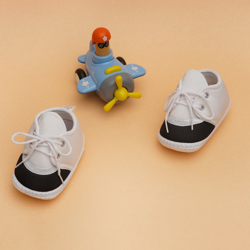 6 To 12 Months Pack Of 1 Baby Boys & Baby Girls Cotton Booties (White,Black)-BT4777