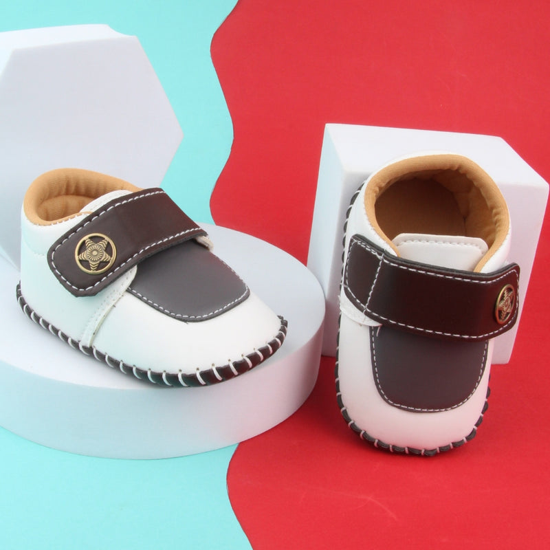 Baby Unisex Synthetic Colorblock Velcro Booties (Brown,White)-BT5009