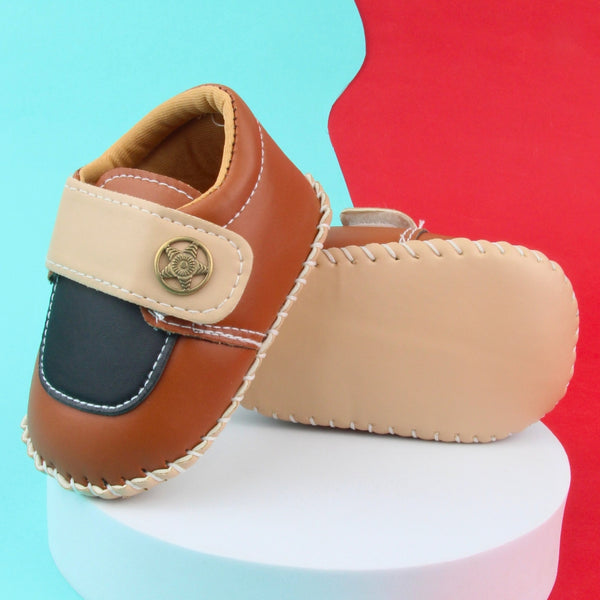 6 To 12 Months Baby Boys & Girls Star Booties (Beige,Black,Brown)-BT5015