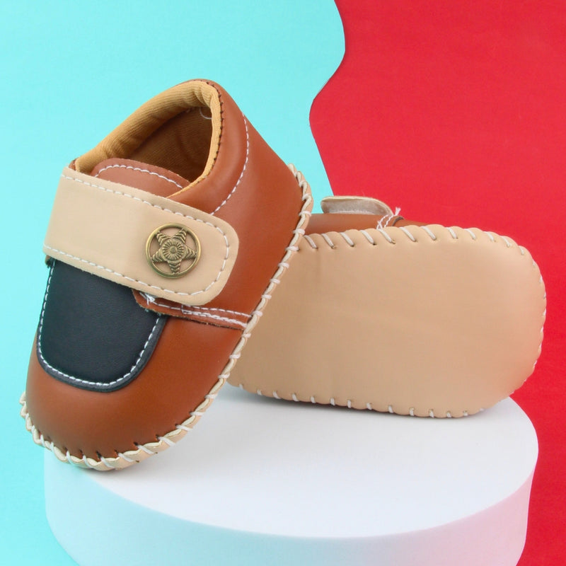 6 To 12 Months Baby Boys & Girls Star Booties (Beige,Black,Brown)-BT5015