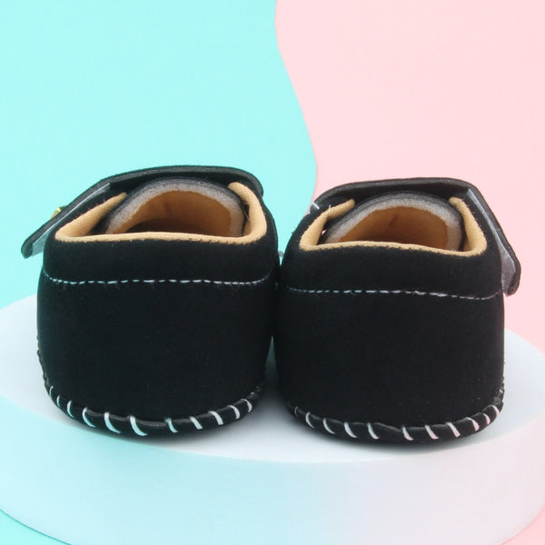 6 To 12 Months Baby Boys & Girls Velvet Star Booties (Black)-BT5019