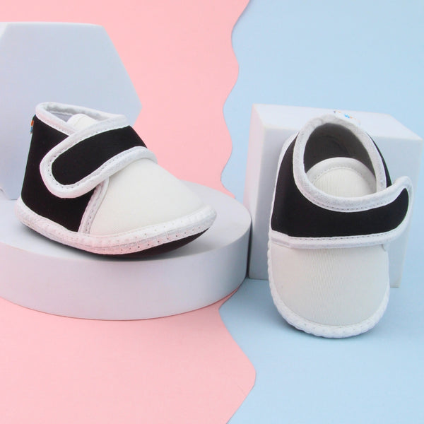 6 To 12 Months Baby Boys & Baby Girls Cute Soft Cotton Pre-Walker Sports Booties (WhiteBlack)-BT5213