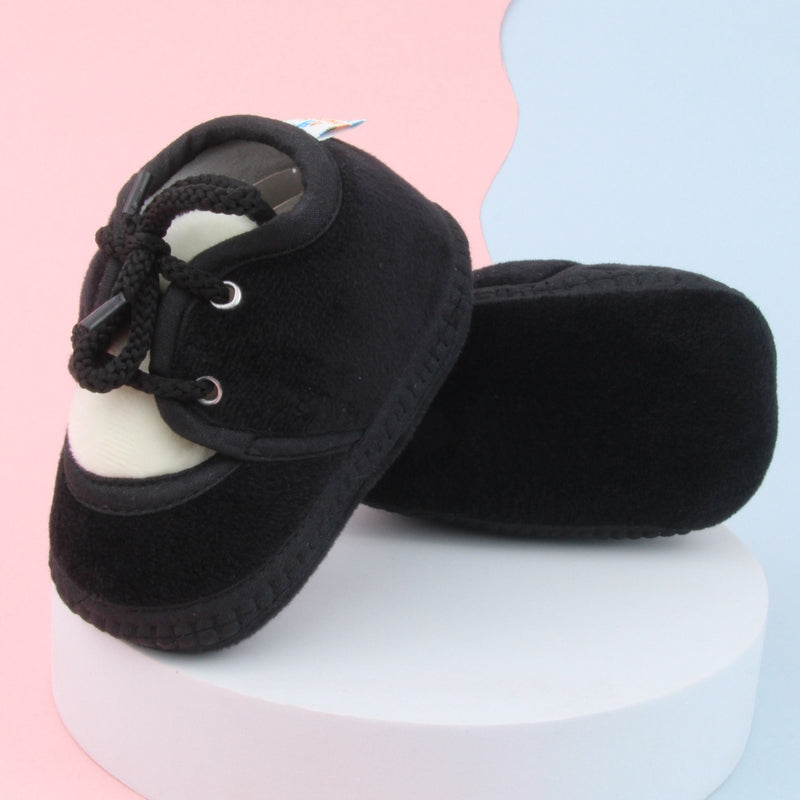 6 To 12 Months Baby Boys & Baby Girls Cute Soft Velvet Pre-Walker Lace Booties (Black,White)-BT5233