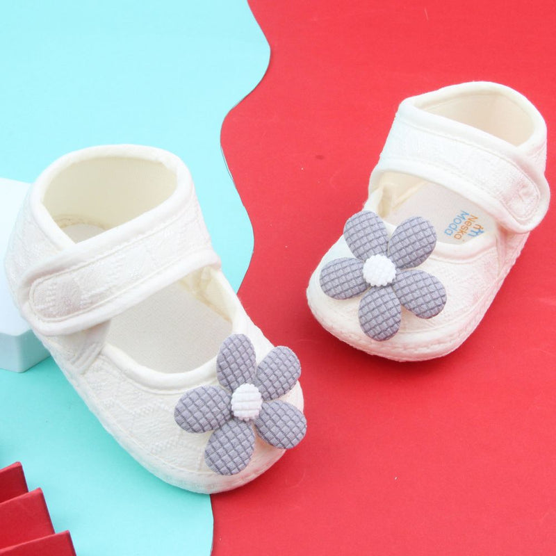 Baby Girls Flower Cotton Velcro Belly Booties (White,Grey)-BT5242