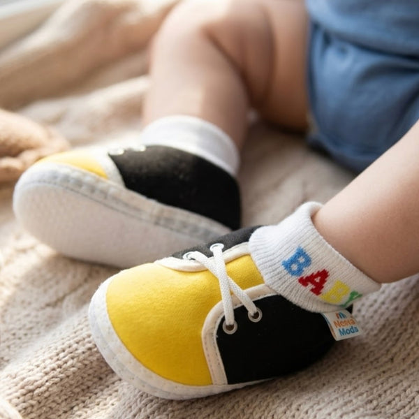 Baby Unisex Cotton Black,Yellow Slip-on Socks Booties-BT5297
