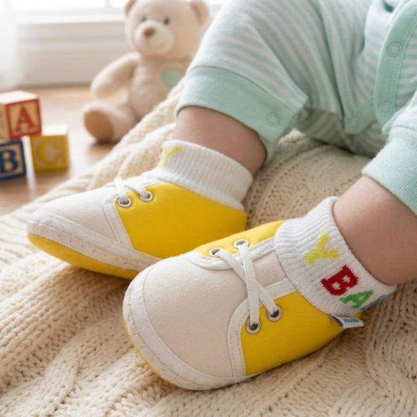 Baby Unisex Cotton Yellow,White Slip-on Socks Booties-BT5307