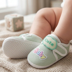 Baby Unisex Cotton Cute Baby Green Velcro Booties-BT5316