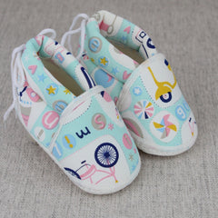 Baby Unisex Cotton Animal Printed White,Green Velcro Booties-BT5342