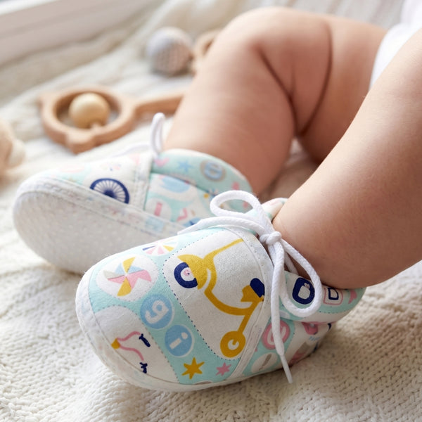 Baby Unisex Cotton Animal Printed White,Green Velcro Booties-BT5342