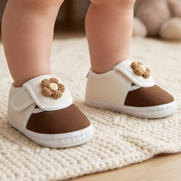 Baby Unisex Cotton Floral White,Brown Velcro Booties-BT5349