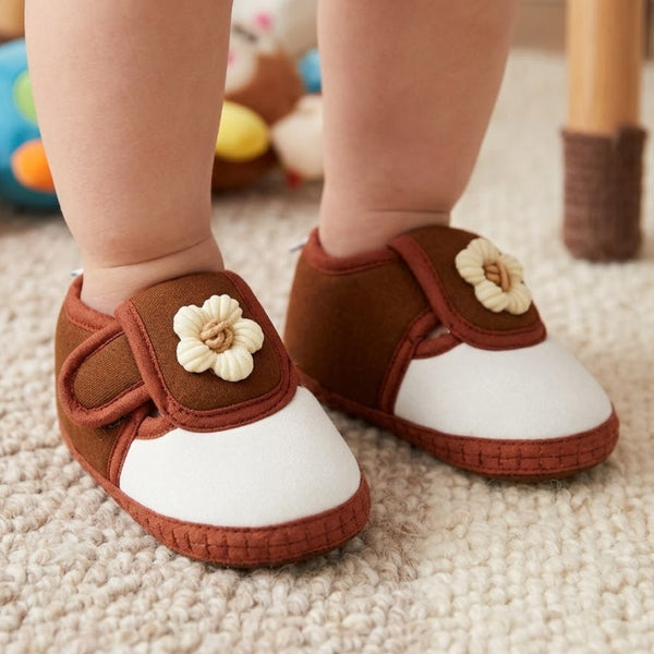 Baby Unisex Cotton Floral White,Brown Velcro Booties-BT5364