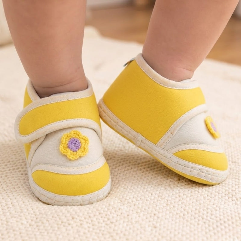 Baby Unisex Cotton Floral Yellow Velcro Booties-BT5382