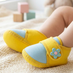 Baby Unisex Cotton Floral Yellow,Blue Velcro Booties-BT5402