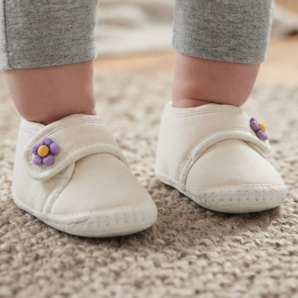 Baby Unisex Skin-friendly Cotton Floral White Velcro Shoe Booties-BT5410