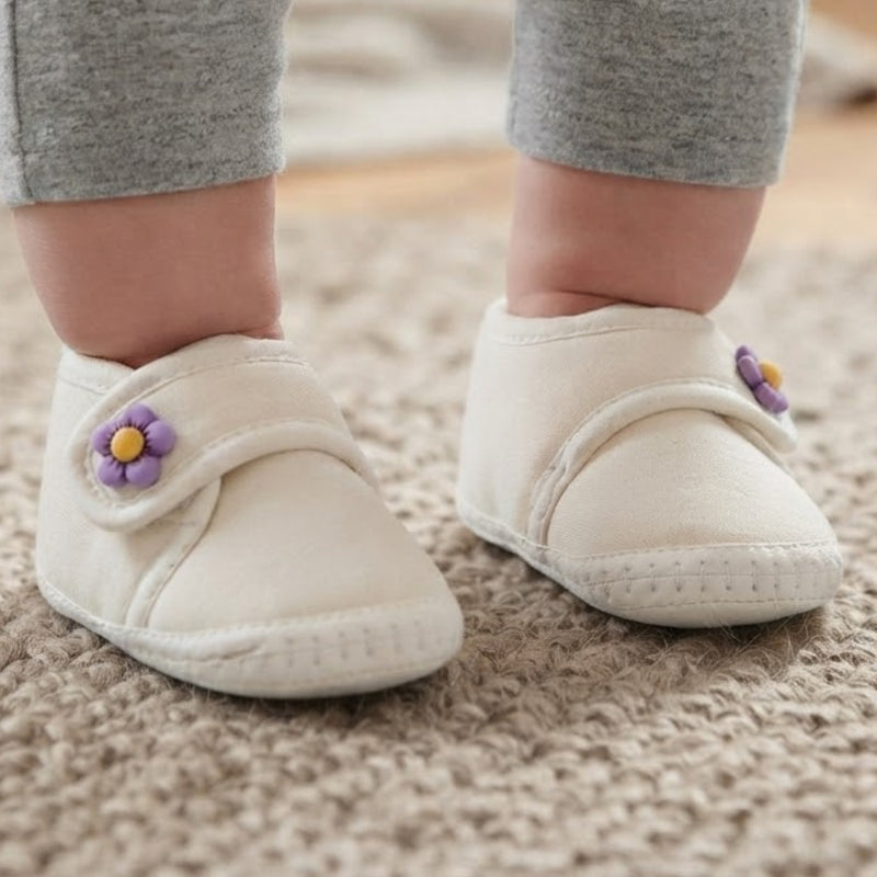 Baby Unisex Skin-friendly Cotton Floral White Velcro Shoe Booties-BT5410