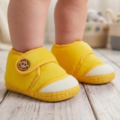 Baby Unisex Soft Velboa Yellow,White Velcro Booties-BT5415