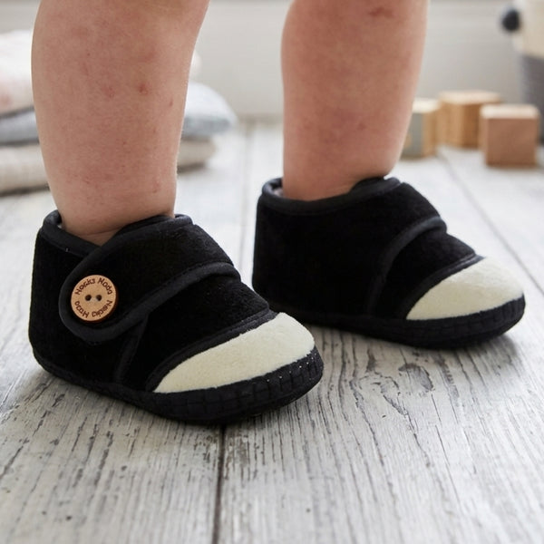 Baby Unisex Soft Velboa Black,White Velcro Booties-BT5416