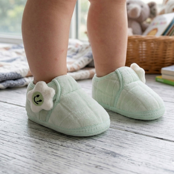 Baby Unisex Soft Fur Star Face Green Velcro Booties-BT5445