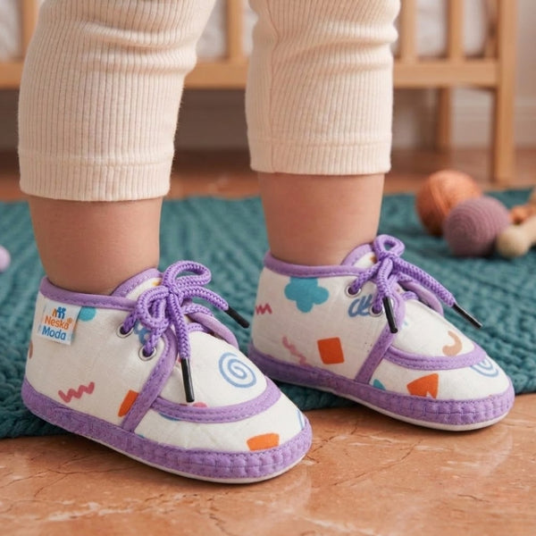 Baby Unisex Flower & Circle Muslin White,Purple Velcro Shoe Booties-BT5564