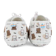 Baby Unisex Giraffe Printed Soft Cotton White,Brown Lace Shoe Booties-BT5578