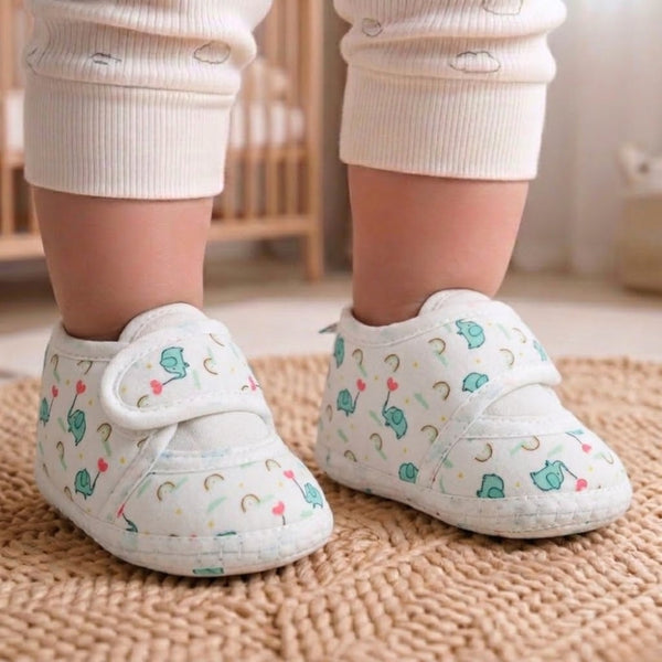 Baby Unisex Giraffe Printed Soft Cotton White,Green Velcro Shoe Booties-BT5582