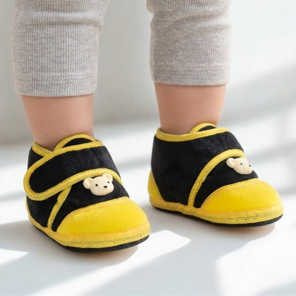 Baby Unisex Bear Face Soft Velboa Black,Yellow Velcro Shoe-BT5611