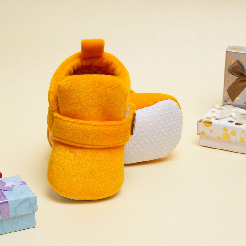 Baby Boys & Baby Girls 6 To 12 Months Velvet Velcro Booties