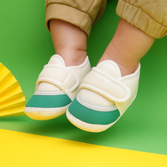 Baby Unisex Cotton White,Green Velcro Booties-BTB5258
